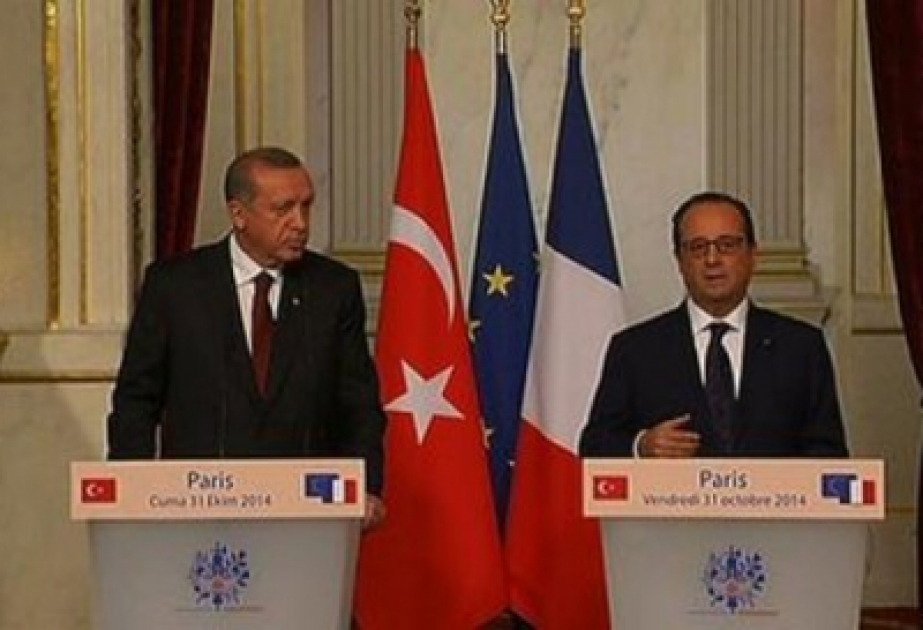 法国与土耳其两国总统会见时探讨了纳卡冲突