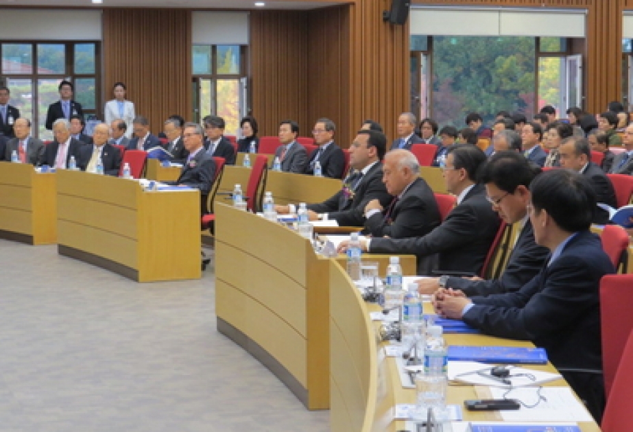 阿塞拜疆关心丝绸之路运输走廊的恢复