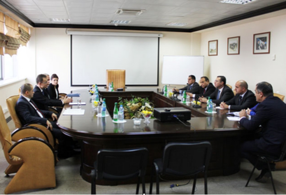Hungarian delegation visits SOFAZ