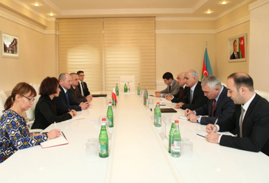 وجود إمكانيات واسعة لتطوير التعاون في مجال الزراعة بين أذربيجان وبولندا