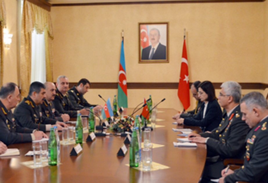 Azerbaijani Defence Minister meets Turkish Gendarmerie General Command