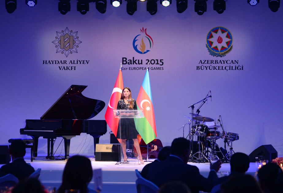 Istanbul : la présentation des premiers Jeux européens Bakou -2015 au Palais CiraghanMme Mehriban Aliyeva, première dame de l’Azerbaïdjan, était présente à cette cérémonie de présentation
