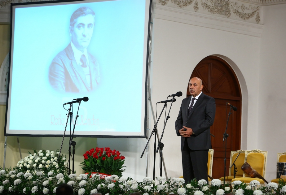 Стихи Рафига Зека Хандана превратились в лирическую музыку