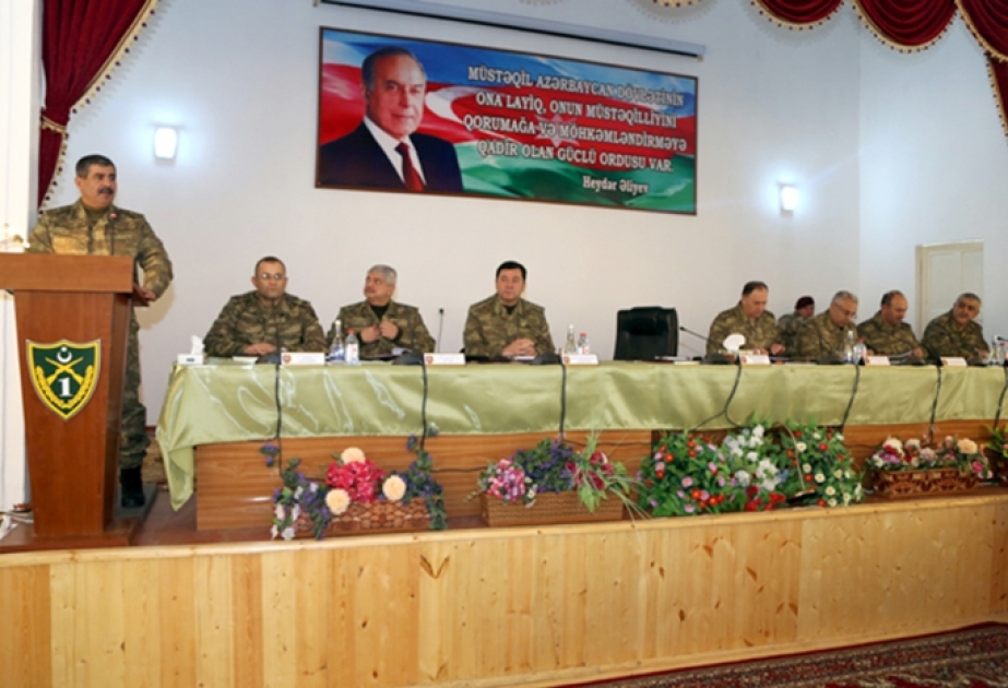 Silahlı Qüvvələrdə həyata keçirilən islahatlar, döyüş hazırlığının vəziyyəti müzakirə edilib