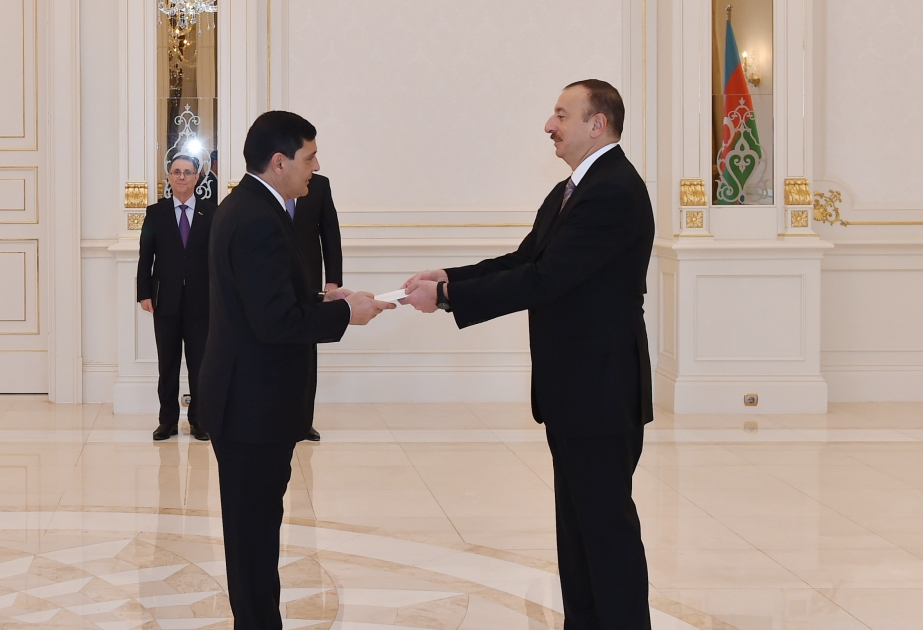 Le président Ilham Aliyev a reçu les lettres de créance du nouvel ambassadeur maltais VIDEO