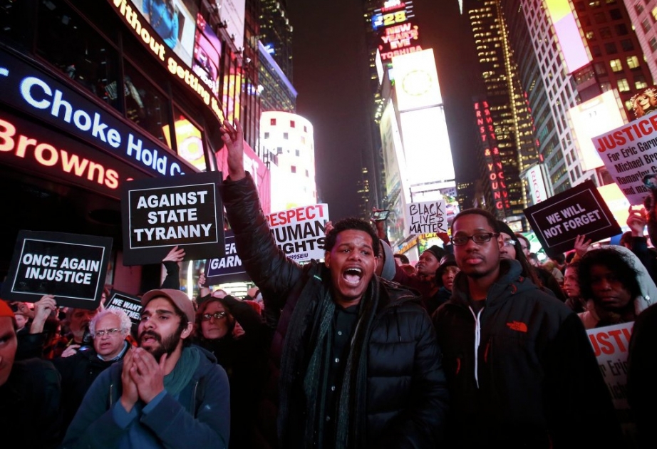 Eric Garner death: Protests in Manhattan over acquittal of police officer Daniel Pantaleo