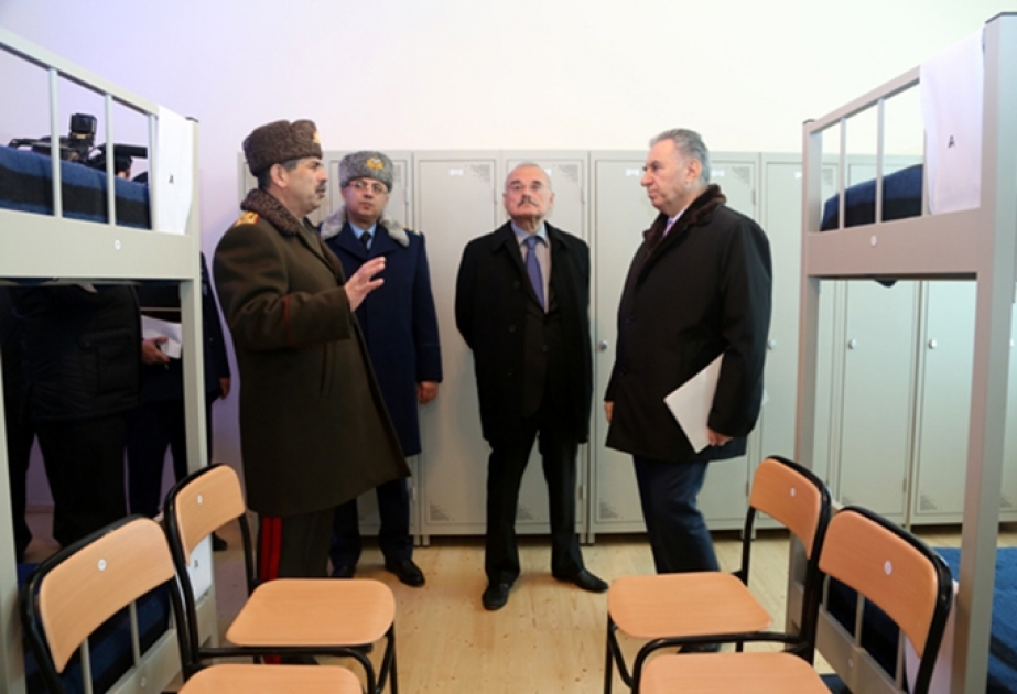 Baş nazir Hərbi Hava Qüvvələrinin hərbi hissələrində olub