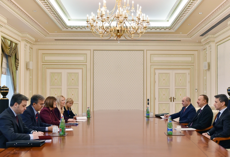 总统伊利哈姆·阿利耶夫接见以塞尔维亚共和国人民议会议长为首的代表团
