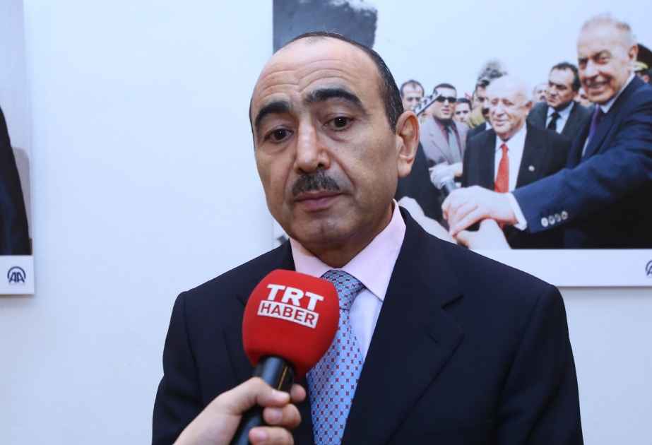 Əli Həsənov: Qardaş ölkələrimiz arasında münasibətlərin inkişafında mətbuatın böyük rolu var