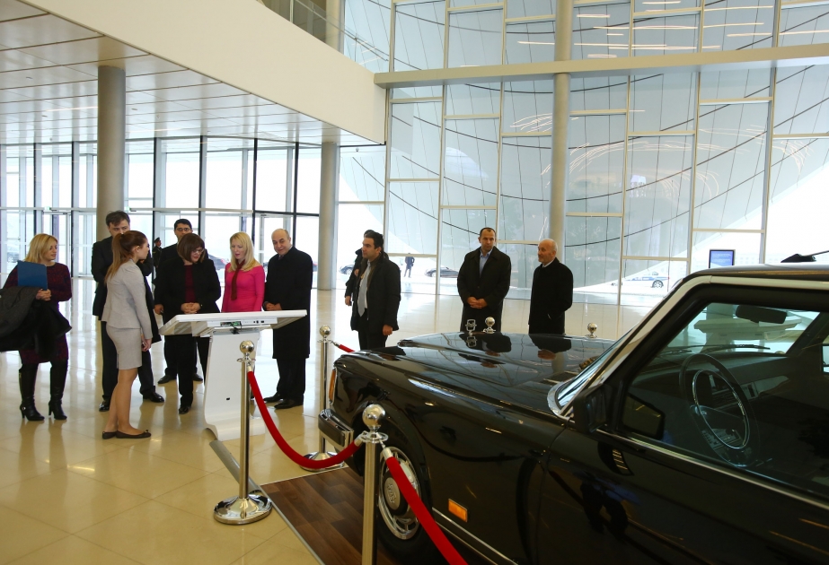 Speaker of Serbian National Assembly visits Heydar Aliyev Center