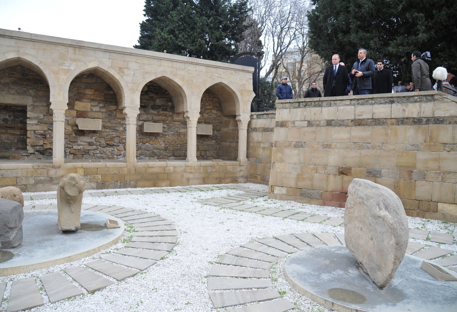 İçərişəhərlə tanışlıq Malta Respublikasının Baş nazirində zəngin təəssürat yaradıb