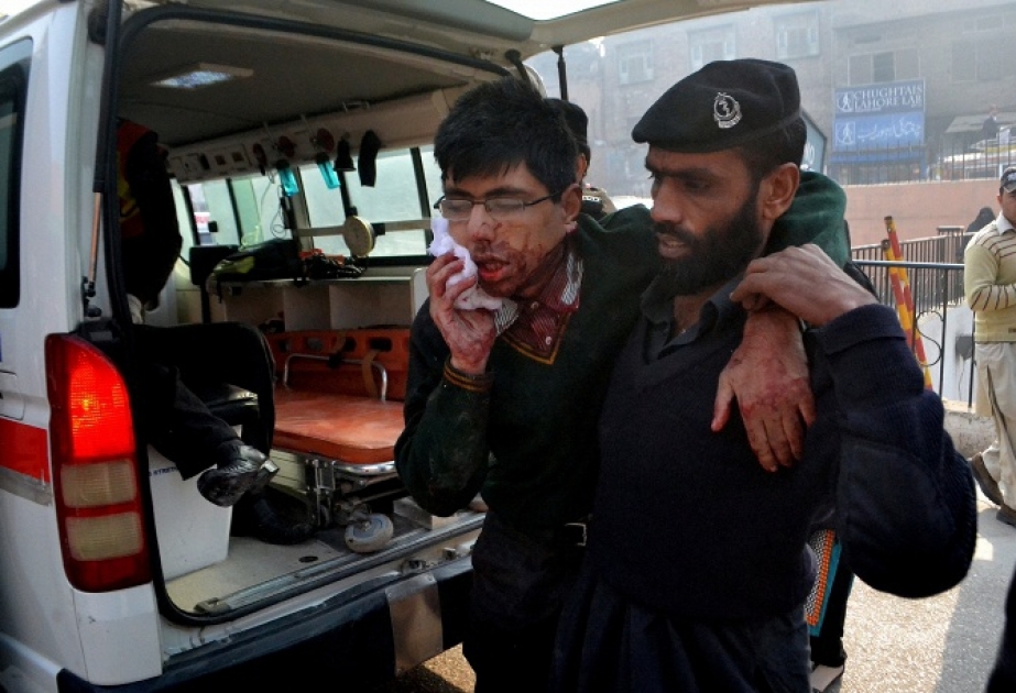 Taliban gunmen hold Pakistan school hostage, kill students