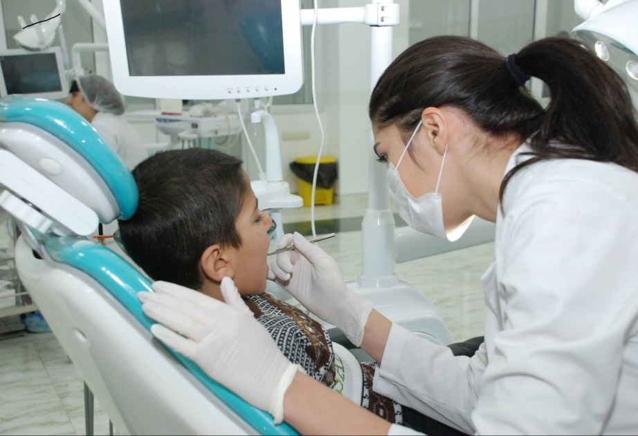 Kimsəsiz uşaqlar ATU-nun Stomatoloji Klinikasında müayinə olunublar