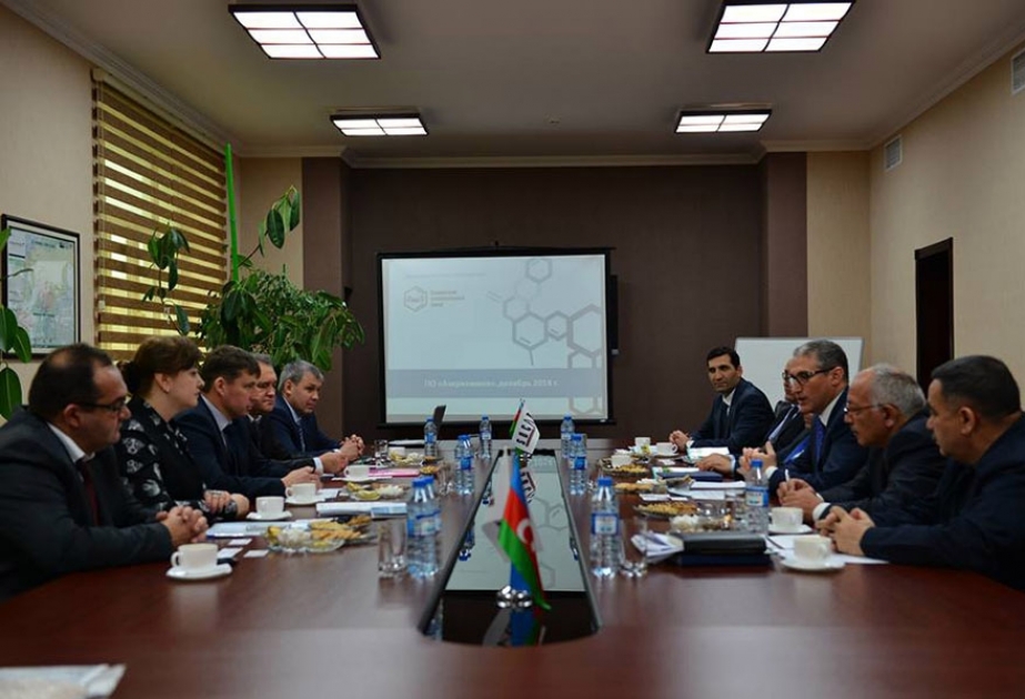 Une délégation de la République de Bachkirie à «Azərikimya»