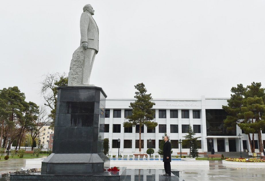Azərbaycan Prezidenti İlham Əliyevin Sabirabad rayonuna səfəriÜmummilli lider Heydər Əliyevin abidəsini ziyarət VİDEO