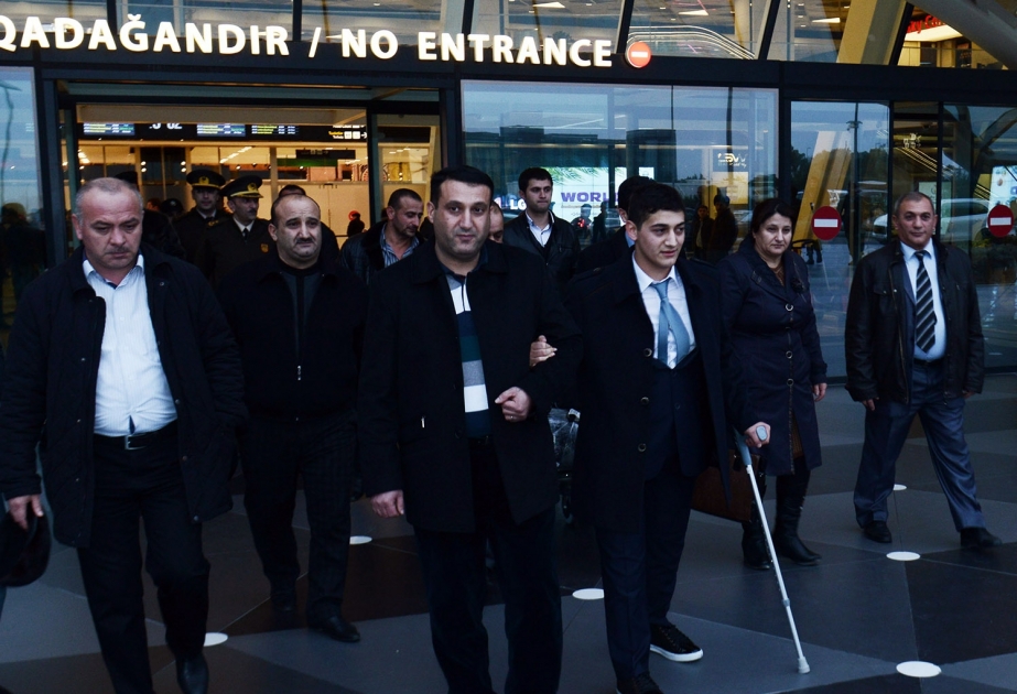 Türkiyədə müalicə olunan əsgərimiz Vətənə qayıdıb
