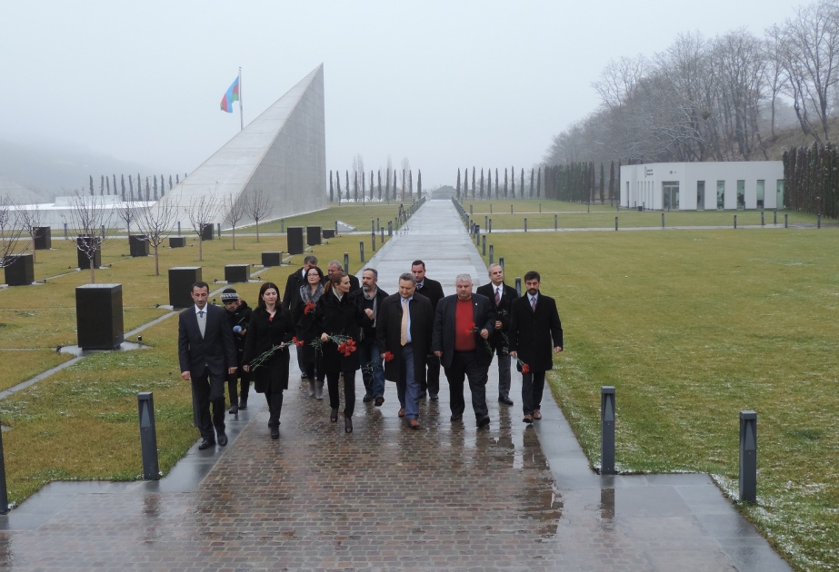 Turkish journalists visit Guba mass grave in Azerbaijan
