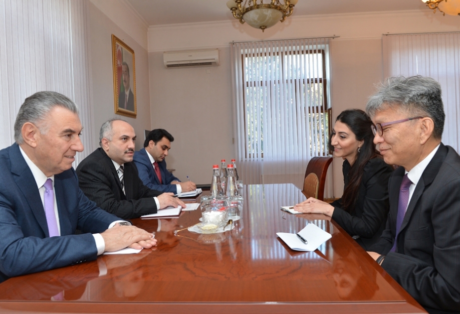 Qaçqın və məcburi köçkünlərlə bağlı gələcək əməkdaşlıq məsələləri müzakirə edilib