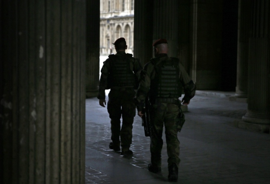 Nearly 5,000 soldiers to defend more than 700 Jewish schools across France after Paris attacks