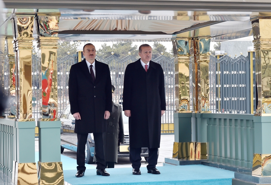 Ankara: la cérémonie de l’accueil officielle du président azerbaïdjanais Ilham Aliyev VIDEO