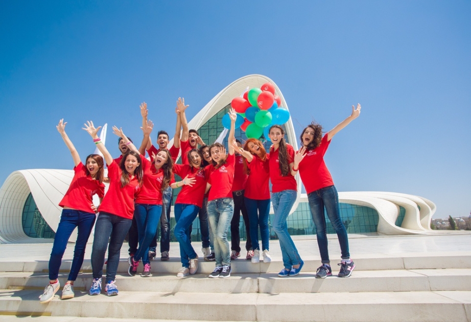 “巴库-2015”欧洲运动会的志愿者被称作“火焰守护者”