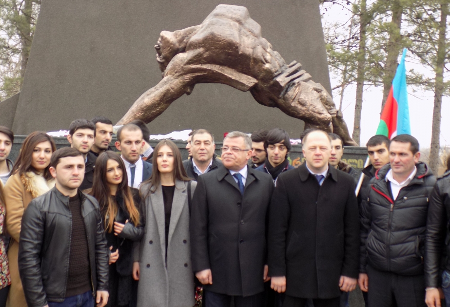 Gürcüstanın Saqareco rayonunda 20 Yanvar şəhidlərinin xatirəsinə inşa edilən abidə kompleksinin açılışı olub