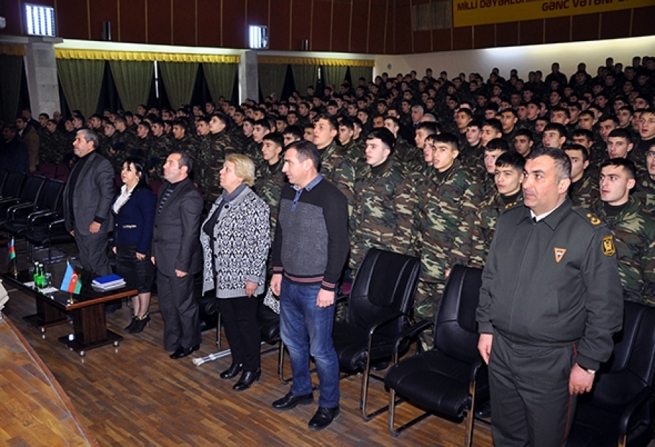 Cəmşid Naxçivanski adına Hərbi Liseydə 20 Yanvar faciəsi qurbanlarının xatirəsi anılıb