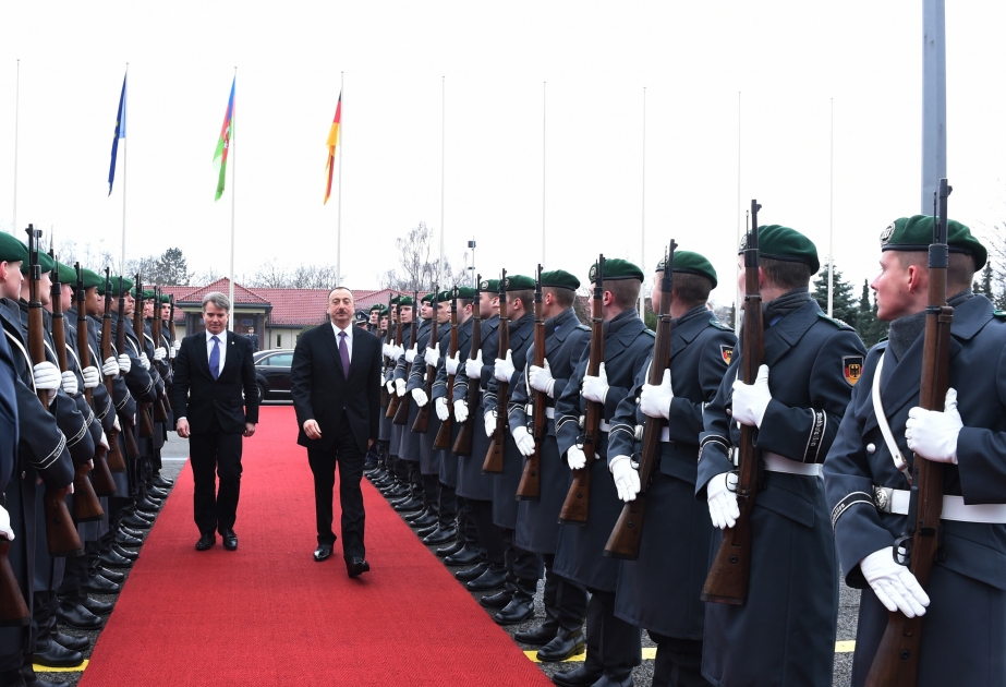 Arbeitsbesuch von Aserbaidschans Präsident Ilham Aliyev in Deutschland ist zu Ende gegangen VIDEO