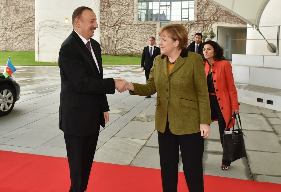 Entretien du président azerbaïdjanais Ilham Aliyev avec la chancelière allemande Angela Merkel VIDEO