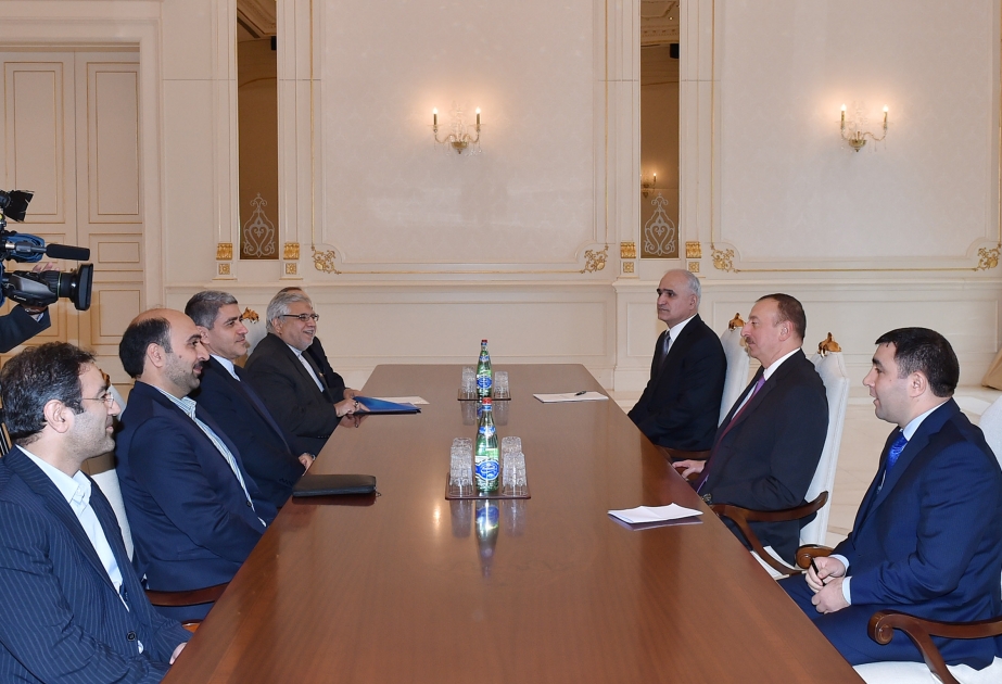 Президент Азербайджана Ильхам Алиев принял делегацию во главе с министром экономики и финансов Ирана ВИДЕО