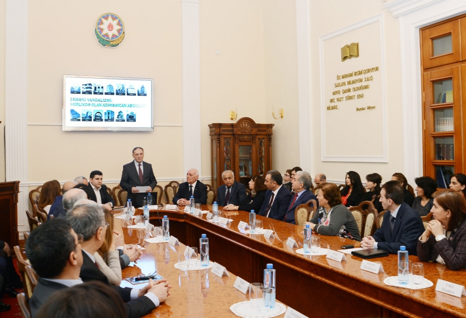 Представлен новый электронный проект «Армянский вандализм: азербайджанские памятники, находящиеся в плену»