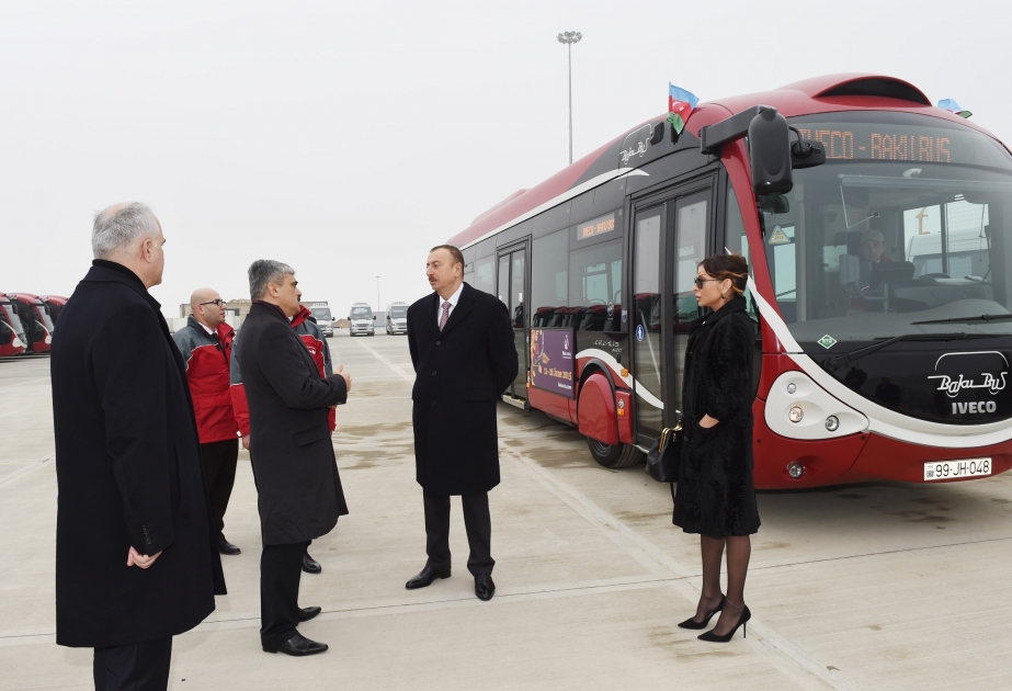 Präsident Ilham Aliyev inspiziert den Verlauf der Arbeiten im Bus Betriebshof und Trainigs-Center für die ersten Europaspiele VIDEO