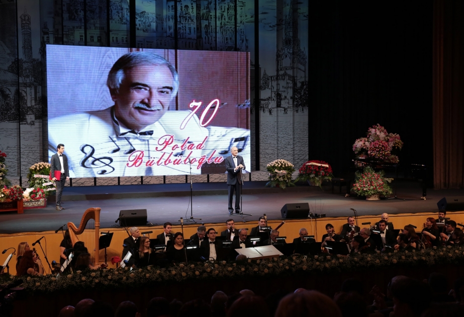 Le 70e anniversaire du chanteur azerbaïdjanais Polad Bulbuloglu célébré solennellement VIDEO