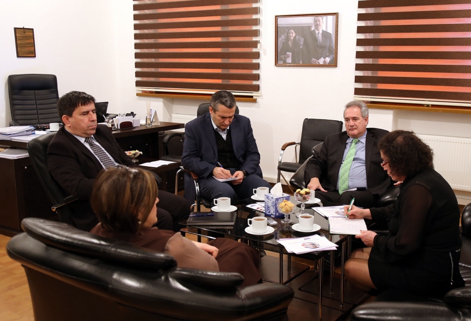 Greek Ambassador to Azerbaijan visits library of Translation Centre