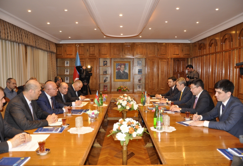 Azerbaijani, Kazakh customs committees ink engagement plan