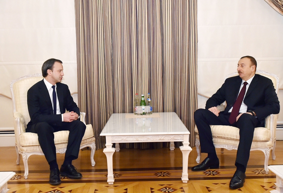 الرئيس إلهام علييف يستقبل نائب رئيس الحكومة الروسية