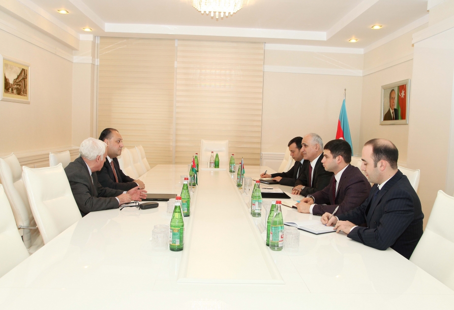 مناقشات بشأن آفاق التعاون الاقتصادي بين أذربيجان والأردن