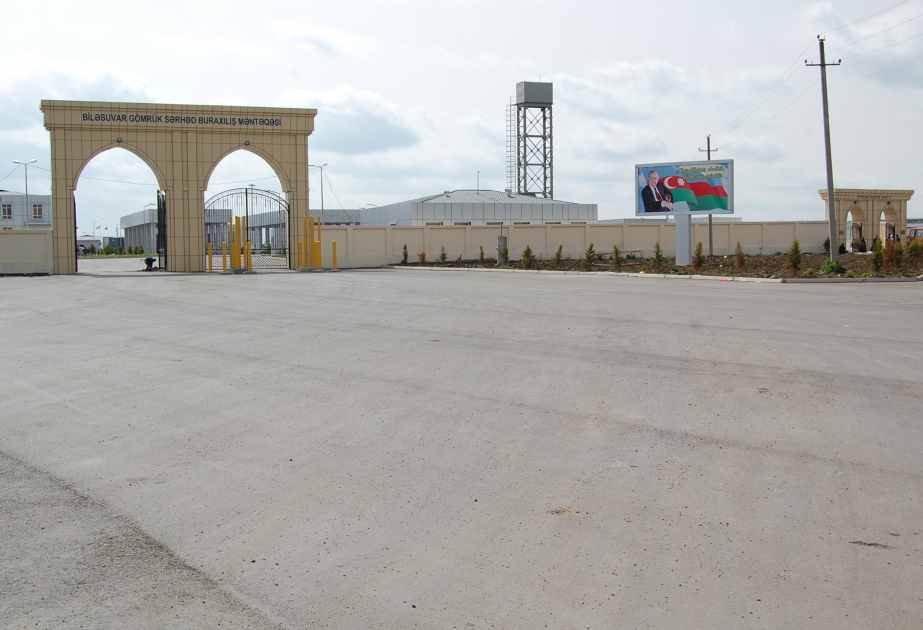 Azerbaijani, Iranian customs officials discuss round-the-clock border checkpoint operation
