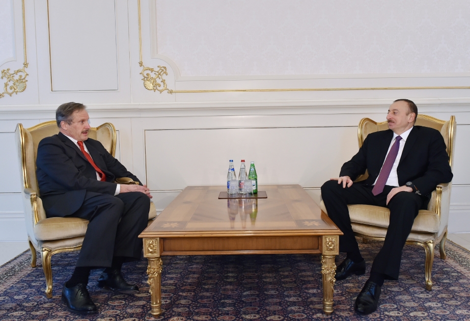 Prezident İlham Əliyev ABŞ-ın Azərbaycanda yeni təyin olunmuş səfirinin etimadnaməsini qəbul edib VİDEO