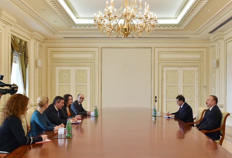 Präsident Ilham Aliyev hat eine Delegation um den Sonderbeauftragten der Europäischen Union empfangen VIDEO