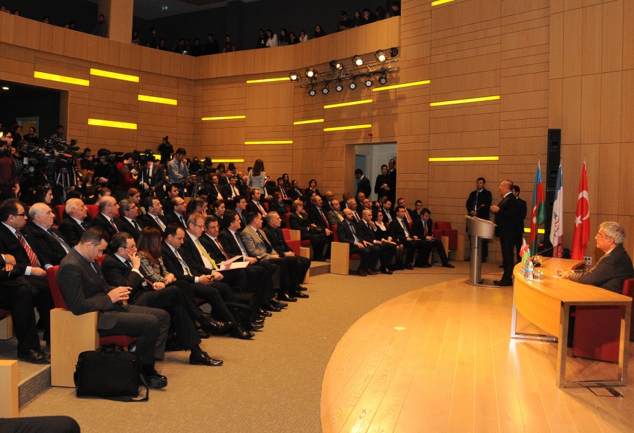 Mövlud Çavuşoğlu: Ermənistan Azərbaycan torpaqlarının işğalından heç nə əldə etməyib, əksinə çox şey itirib