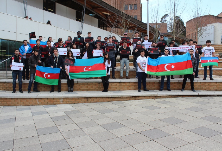 Britaniyanın Exeter universitetində Xocalı faciəsi ilə bağlı səssiz aksiya keçirilib