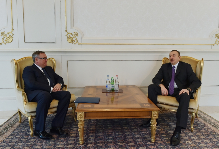 Президент Ильхам Алиев принял президента и председателя правления российского банка «ВТБ» ВИДЕО