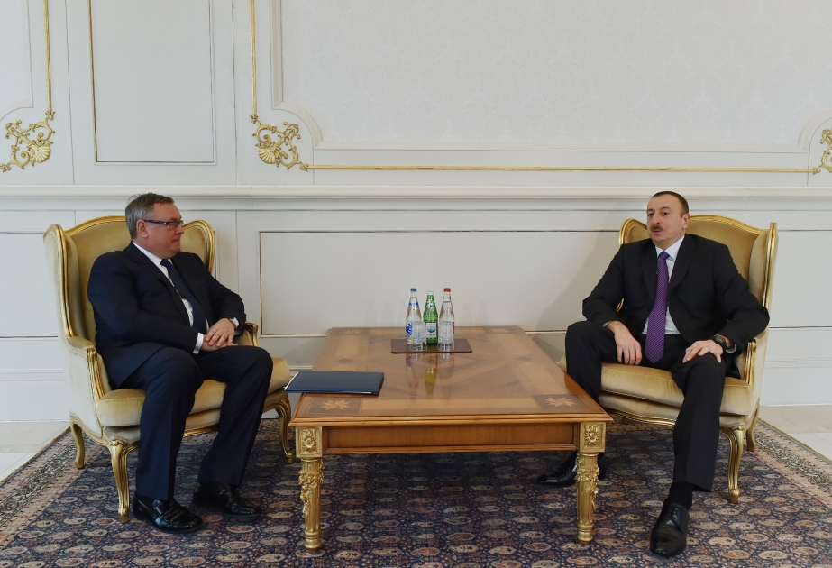 Präsident Ilham Aliyev hat den Präsidenten und Vorstandsvorsitzenden der russischen Bank „VTB“ empfangen VIDEO