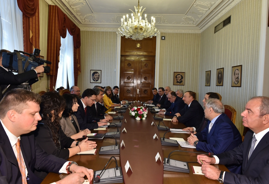 Treffen der Präsidenten von Aserbaidschan und Bulgarien in erweitertem Format VIDEO