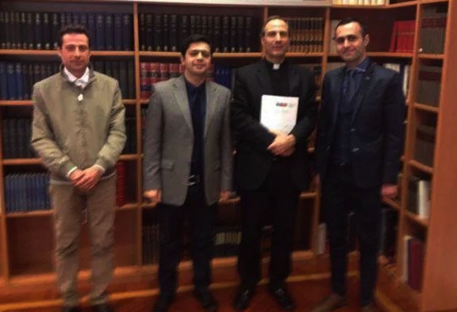 Azerbaijani students meet Undersecretary of Pontifical Council for Culture in Vatican