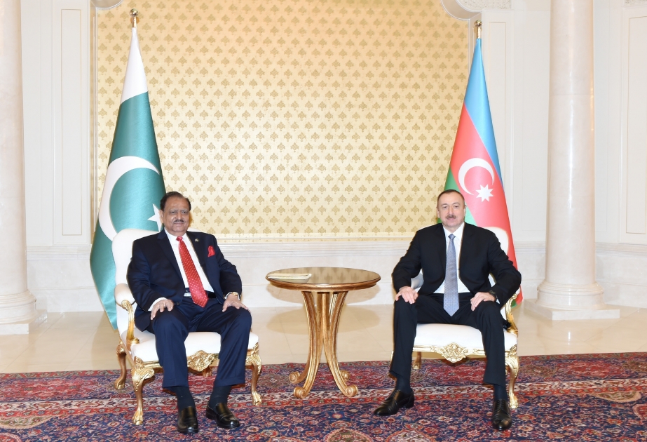 Treffen der Präsidenten von Aserbaidschan und Pakistan unter vier Augen VIDEO
