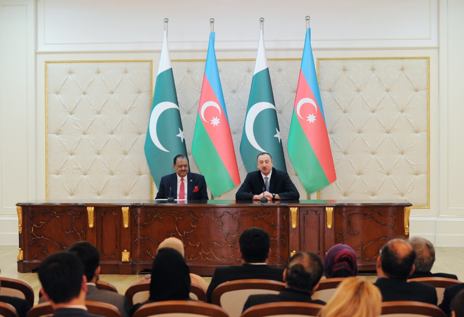 Azərbaycan və Pakistan prezidentləri mətbuata bəyanatlarla çıxış ediblər VİDEO