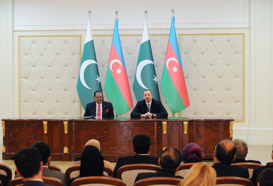 Pressekonferenz des Präsidenten von Aserbaidschan Ilham Aliyev und des Präsidenten von Pakistan VIDEO