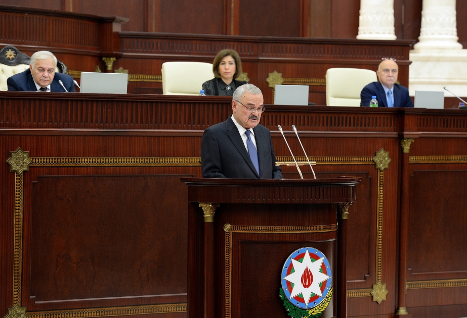 Milli Məclisdə Nazirlər Kabinetinin illik hesabatı dinlənilib